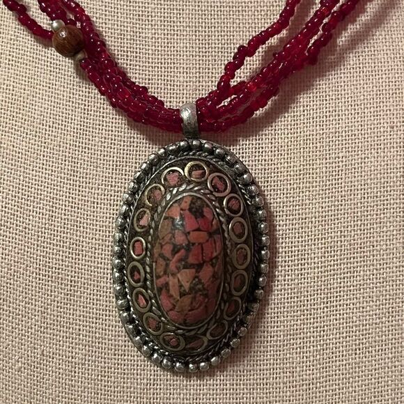 NEW Multi Strand Red Beaded Necklace With Big Silver And Pink Mosaic Pendant - Picture 2 of 4